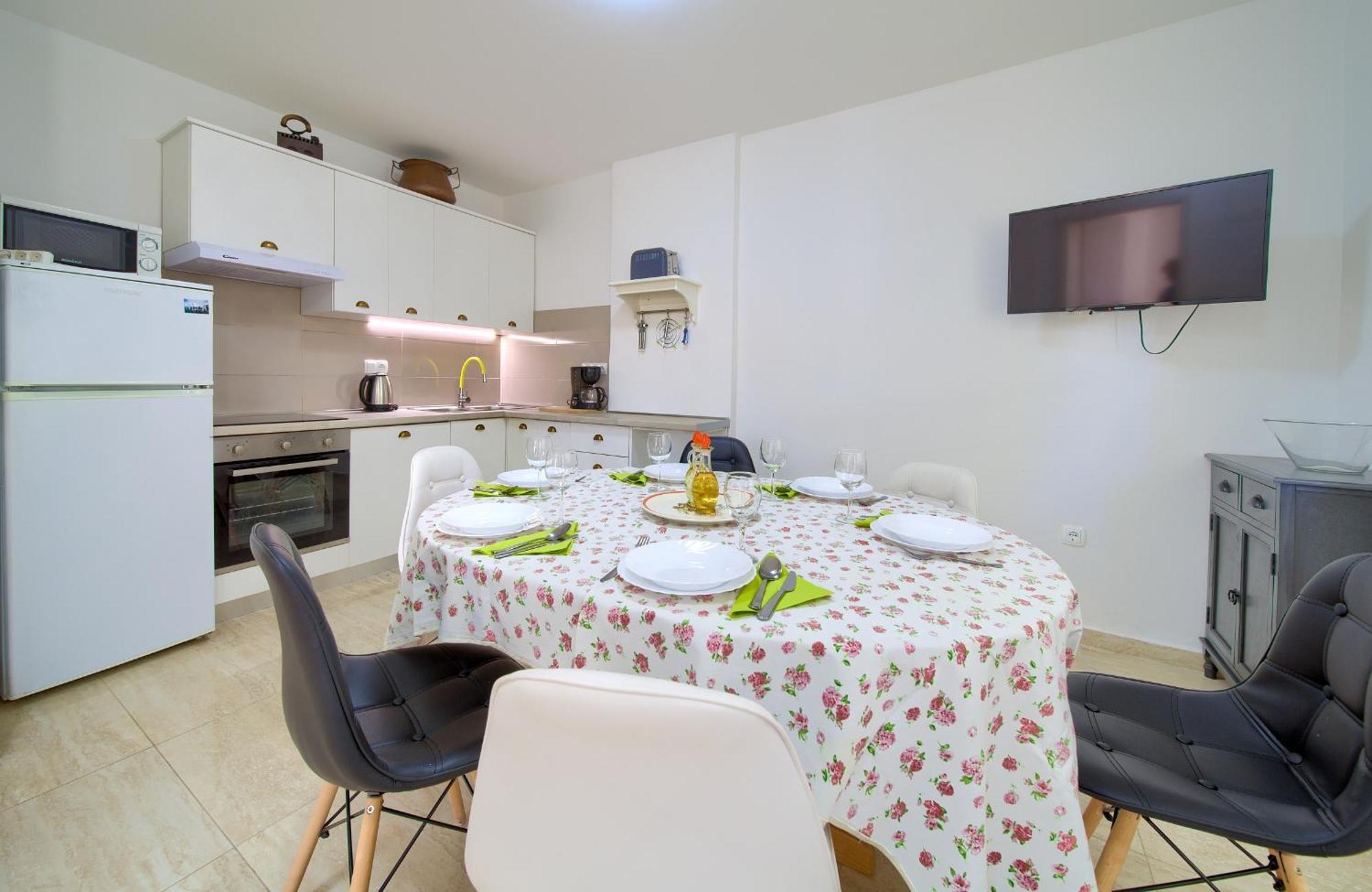 Apartments Rose Krk Town Exterior photo