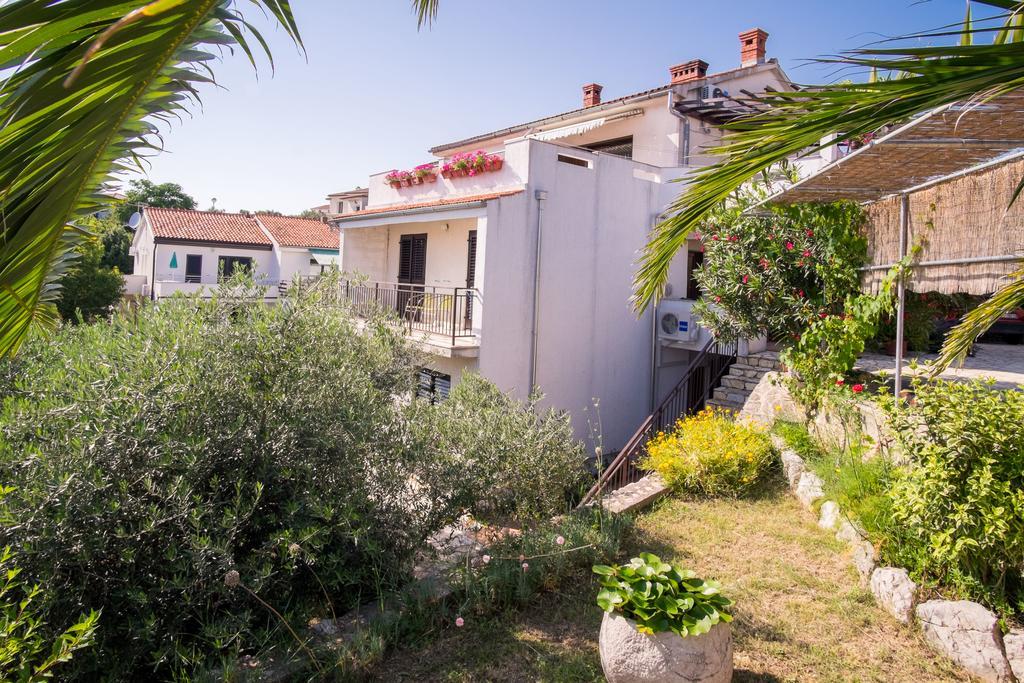 Apartments Rose Krk Town Exterior photo