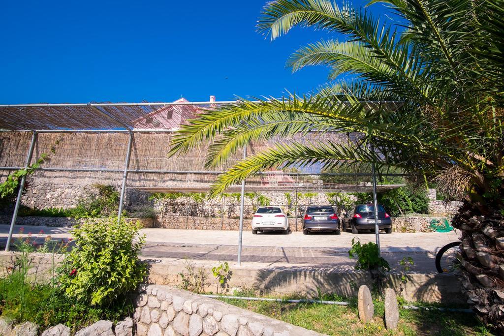 Apartments Rose Krk Town Exterior photo